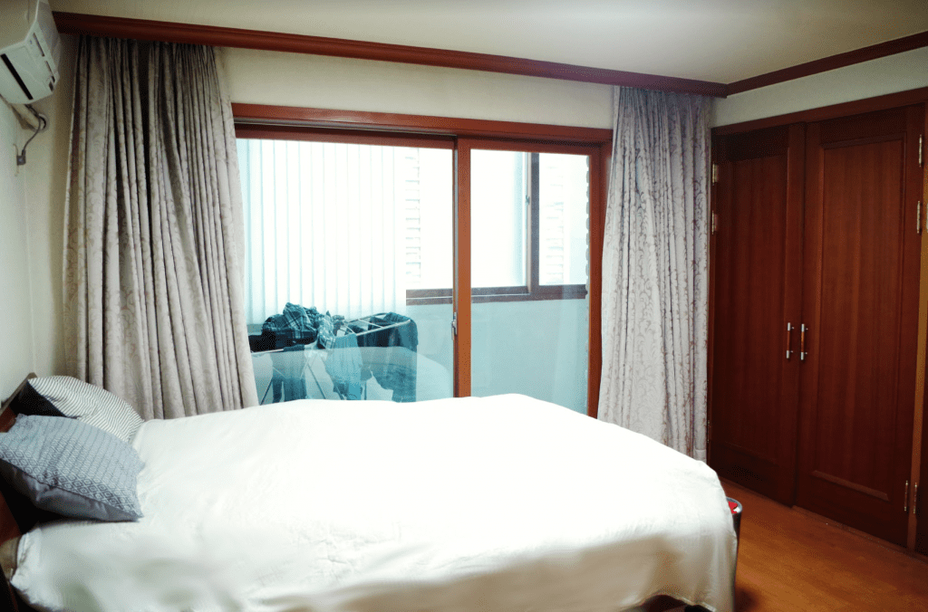 Haebangchon Apartment 8 Bedroom 1