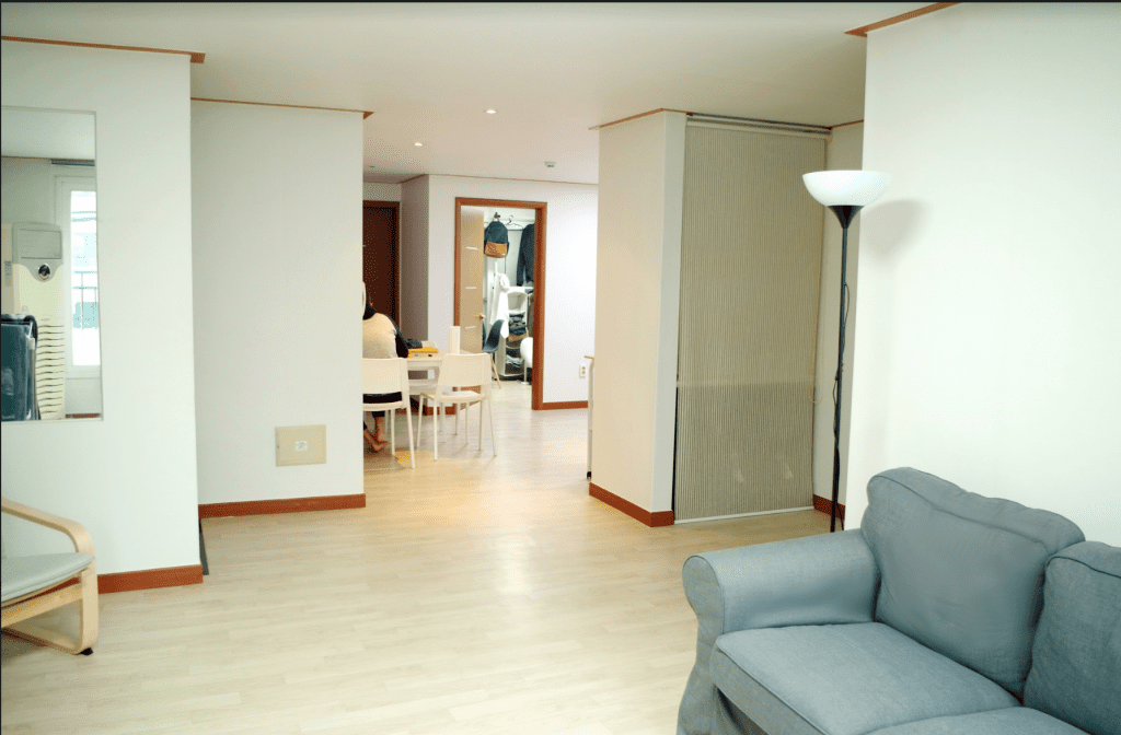 Kyunglidan Apartment 5 Living Room