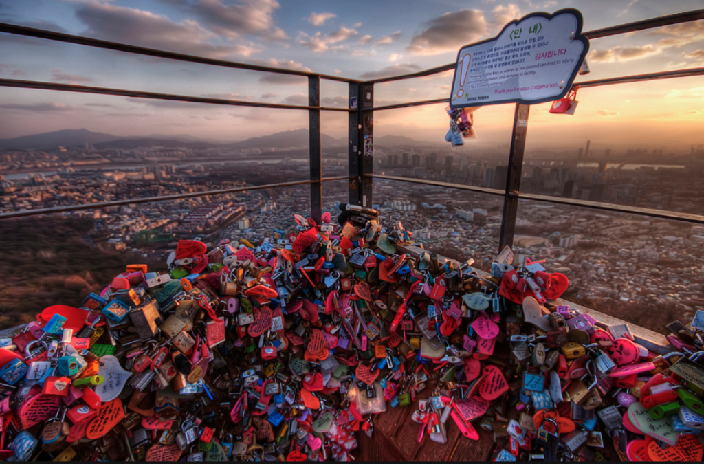 This is a wall of padlocks on the gates at the Seoul Tower near Itaewon